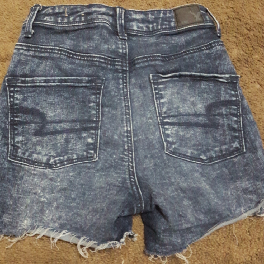 Shorts - Picture 2 of 3